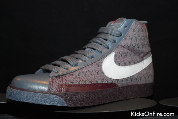 Nike Blazer High - Deep Burgundy / White - Flint Grey - Berry