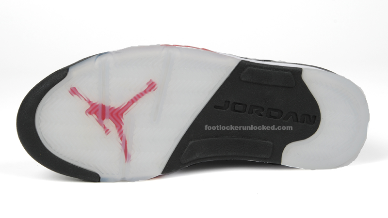 jordan-60-blkwhtvred-5