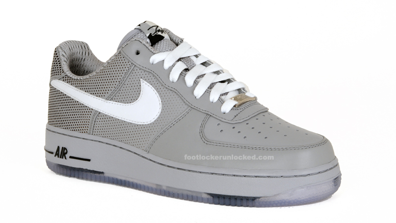 nike air force 1 silver logo