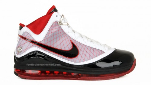 foot locker men's lebron shoes
