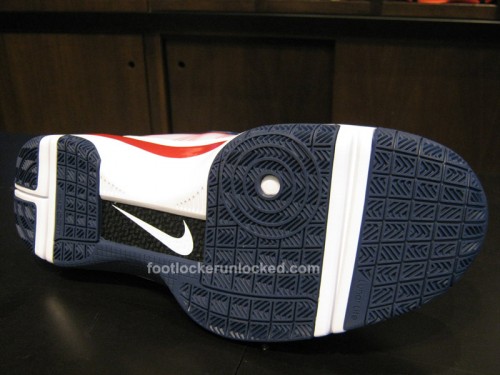 nike-hyperize-ncaa-uconn-1 nike-hyperize-ncaa-uconn-6