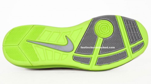 air-max-hyperize-metallic-silvervolt-5