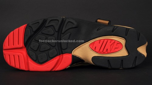 air-carnivore-varsity-redwhiteblack-4 air-carnivore-varsity-redwhiteblack-4