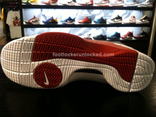 nike-hyperdunk-low-supreme-aaron-brooks-4 nike-hyperdunk-low-supreme-aaron-brooks-4