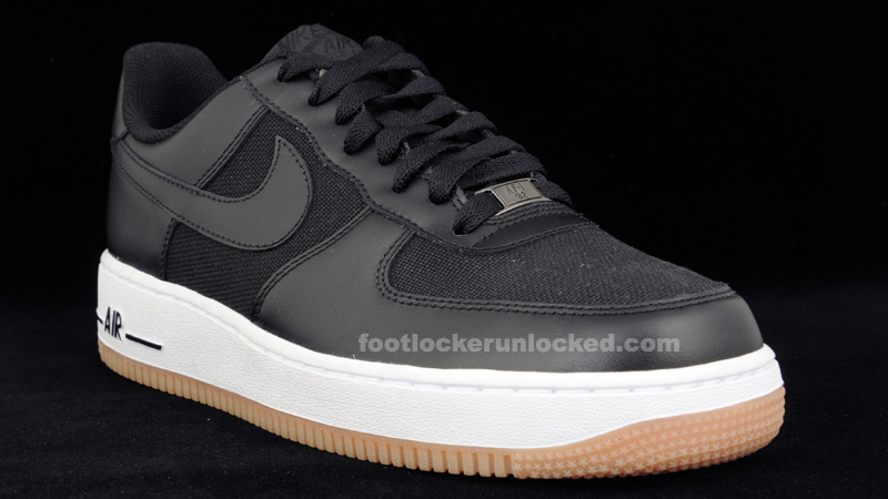 Nike Air Force 1 Black/White/Gum – Foot 