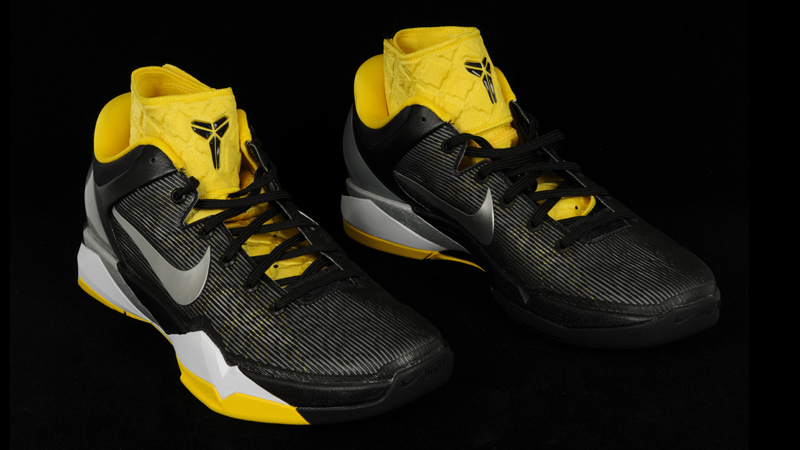 kobe bryant 7 shoes