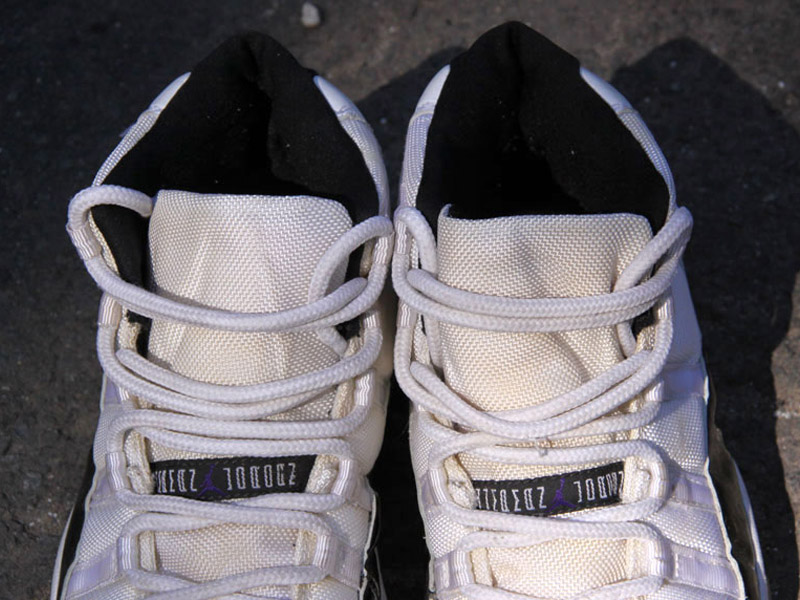 how to clean the bottom of jordan 11