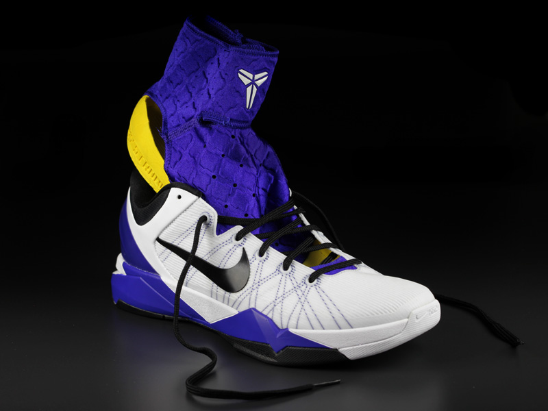 NIKE ZOOM KOBE VII SYSTEM SUPREME – PLAY FAST OR PLAY STRONG 