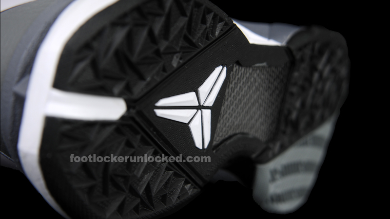 Nike-Kobe-7-Away-FL_13