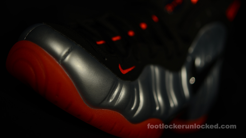 crimson foamposites footlocker