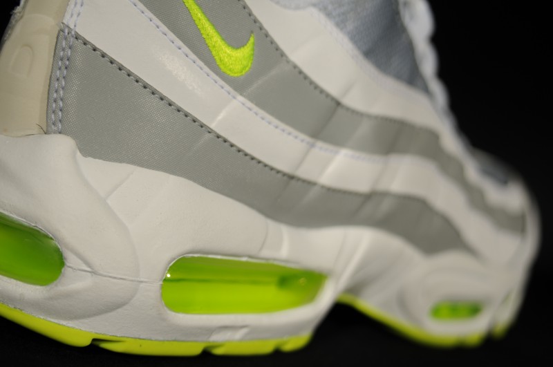 FL_Unlocked_Nike Air Max 95_Wolf Grey_Volt_White_100