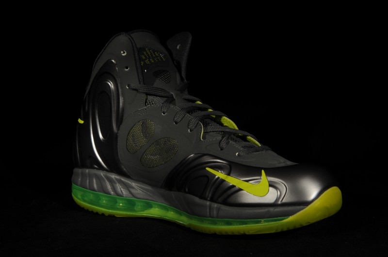 FL_Unlocked_Nike_Hyperposite_Charcoal_Atomic Green_03