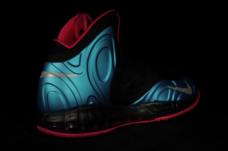 FL_Unlocked_Nike_Hyperposite_Dynamic Blue_Fireberry_05