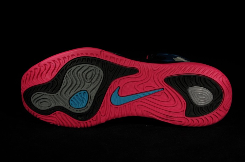 FL_Unlocked_Nike_Hyperposite_Dynamic Blue_Fireberry_07