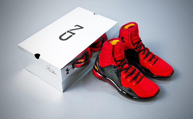 UA_Cam_Highlight_Pair_Box_Red_Black_Metallic-Silver1