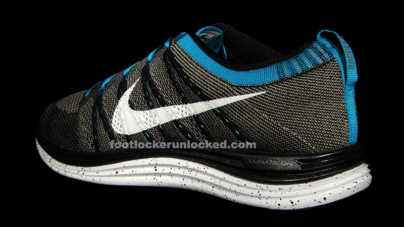 FL Unlocked Nike Flyknit One Black Blue_03