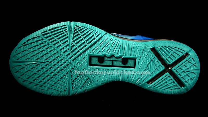 FL Unlocked Nike LeBron X Pure Platinum_04