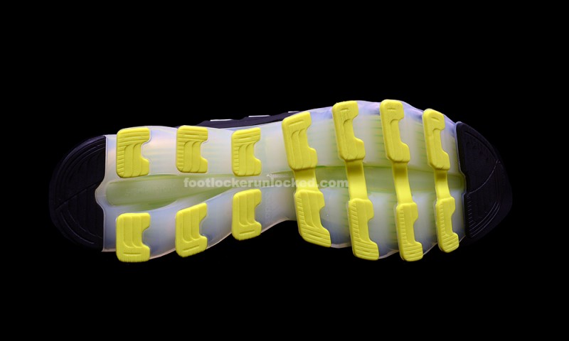 FL Unlocked adidas Spring Blade Black Volt_04