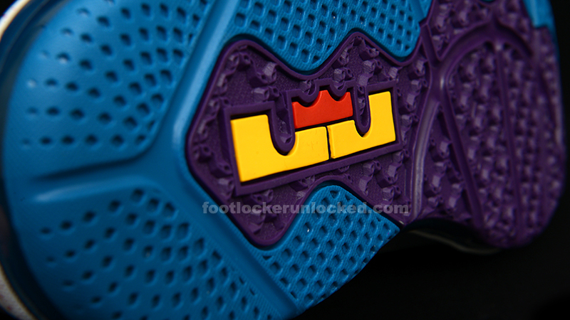 FL_Unlocked_Nike_LeBron_Low_06