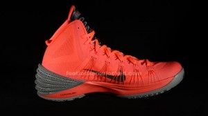 red hyper dunks