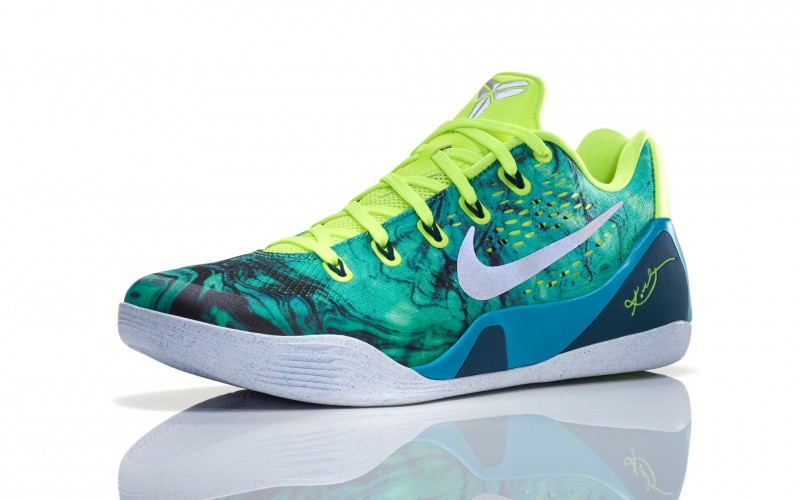 Kobe_IX_EM_646701-300_3qtr_FB