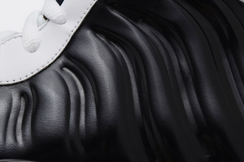 FL_Unlocked_Nike_Air_Foamposite_One_Black_White_04
