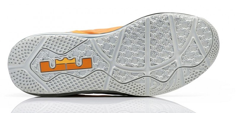 FL_Unlocked_Nike_LeBron_11_Low_Atomic_Orange_05