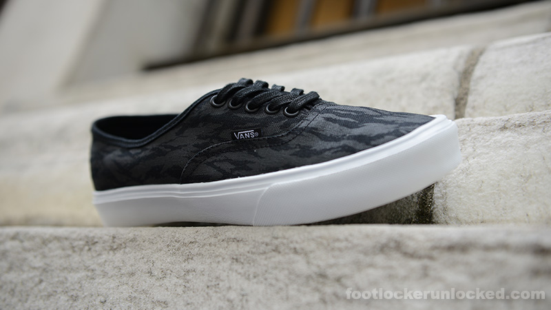 vans authentic lite difference