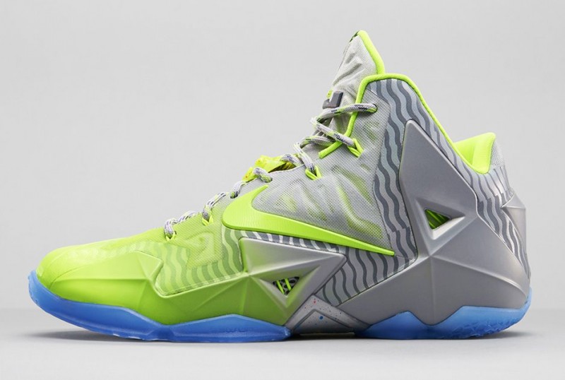 FL_Unlocked_FL_Unlocked_Nike_LeBron_11_Metallic_Luster_02