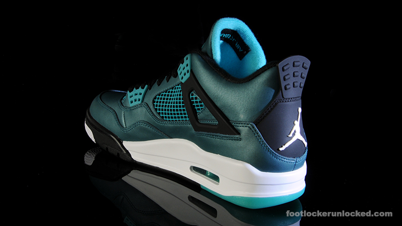 foot locker retro 4