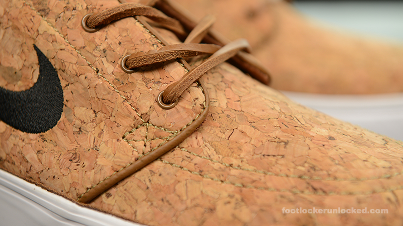 sb dunks foot locker
