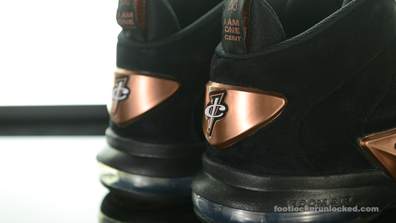 zoom nike foot locker