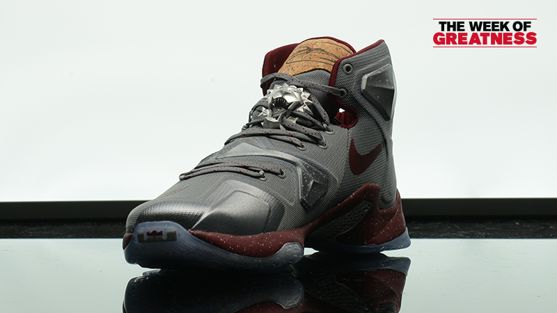 foot locker men's lebron shoes
