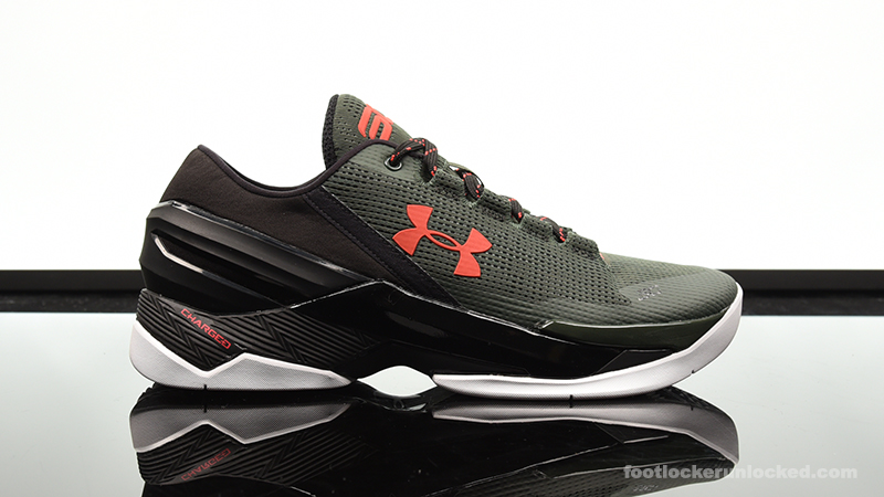 Foot-Locker-Under-Armour-Curry-2-Low-Hook-2