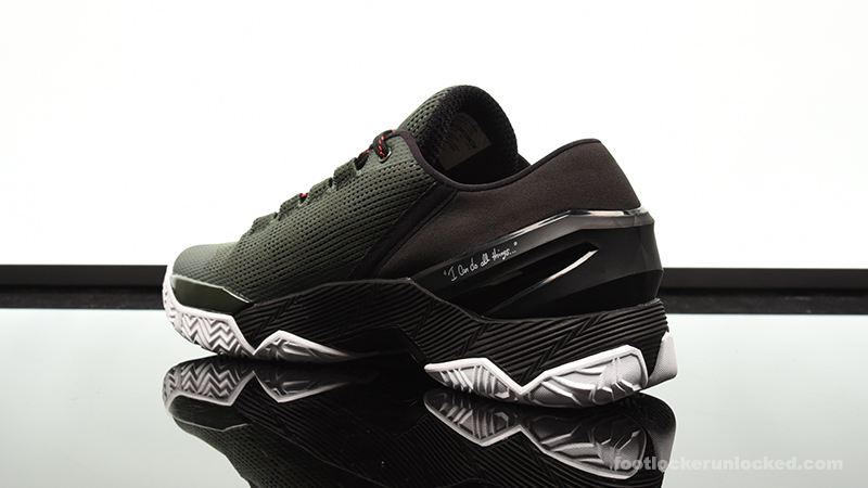 Foot-Locker-Under-Armour-Curry-2-Low-Hook-5