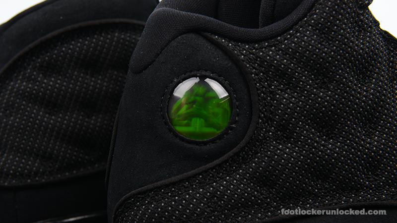 Air Jordan 13 Retro “Black Cat” – Foot 