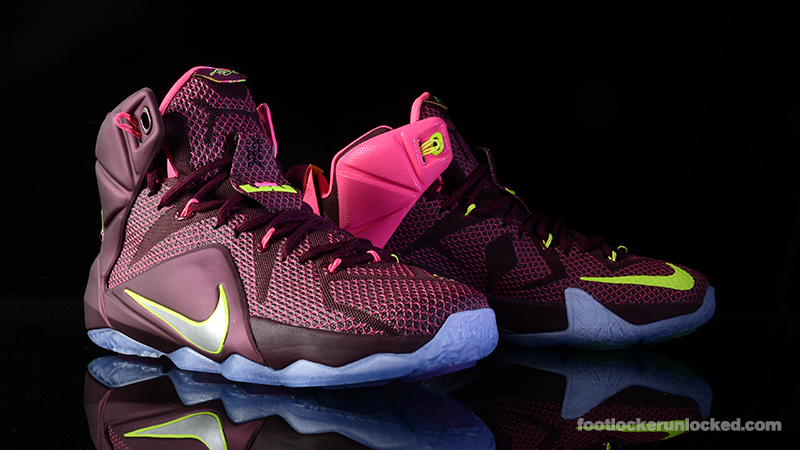 Nike LeBron 12 'Double Helix' – Foot 